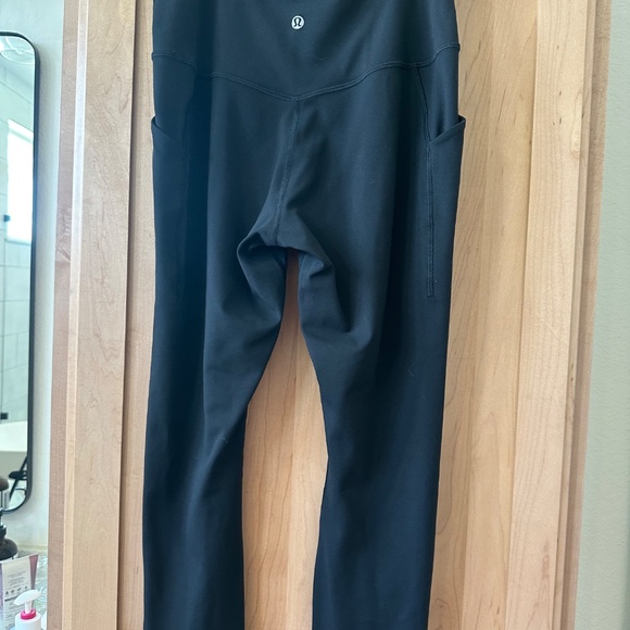 Lululemon Align Leggings with pockets, black, 28, size 8 - Picture 2 of 3